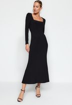 Trendyol femmes manches Standard a-ligne noir ajusté/coulissant Maxi Stretch robe tricotée avec col carré deuxaw24el00613