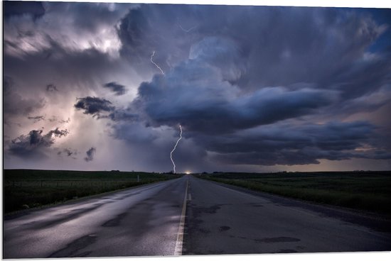 Dibond - Weg - Landschap - Storm - Bliksem - Kleuren - 90x60 cm Foto op Aluminium (Wanddecoratie van metaal)