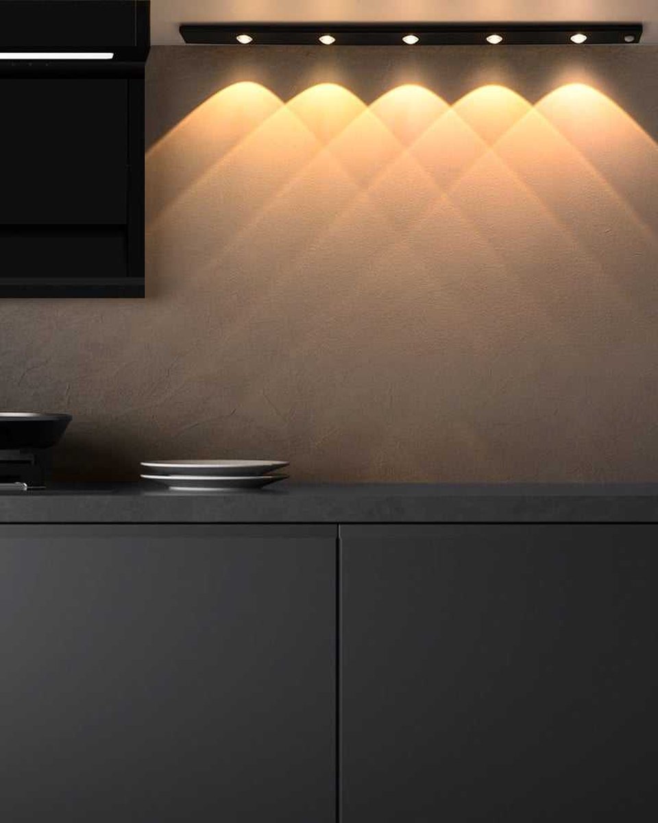 Beste Prijs Oplaadbare LED Strip - Zelfklevende 50 cm Kledingkast & Wijnkast Lichtstrip - Zwart