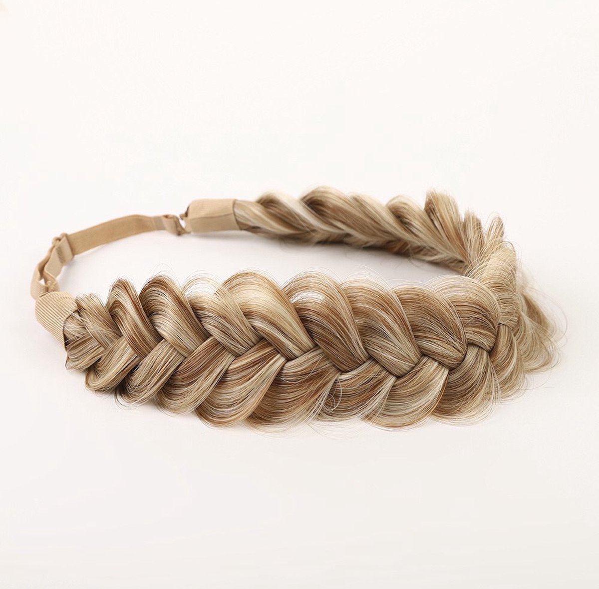 Lovely braids - Stockholm sunshine - hair braids - messy - haarband - infinity braids - Haarvlecht band - fashion - diadeem - festival look - festival hair - hair braid - hair fashion - haarmode