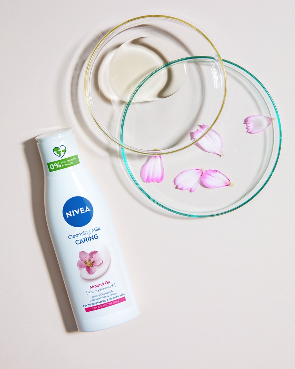NIVEA Essentials Reinigingsmelk thumbnail 2
