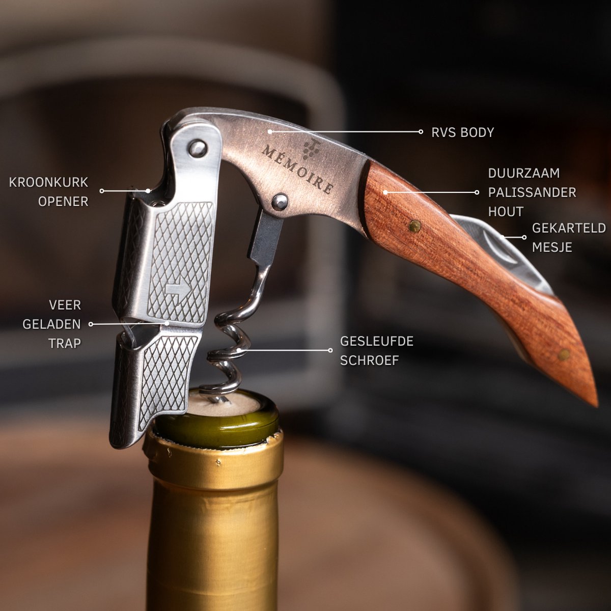 Mémoire® Couteau Sommelier Kurkentrekker - Wijnopener - Perfect cadeau voor wijnliefhebbers - 3 in 1 Kelnersmes - Kurkentrekker Wijn - Premium kelnermes van pakkahout met rosewood look - stijlvolle en functionele kurkentrekker - Horeca wijnopener — cadeau in Kookcadeaus - foto 3