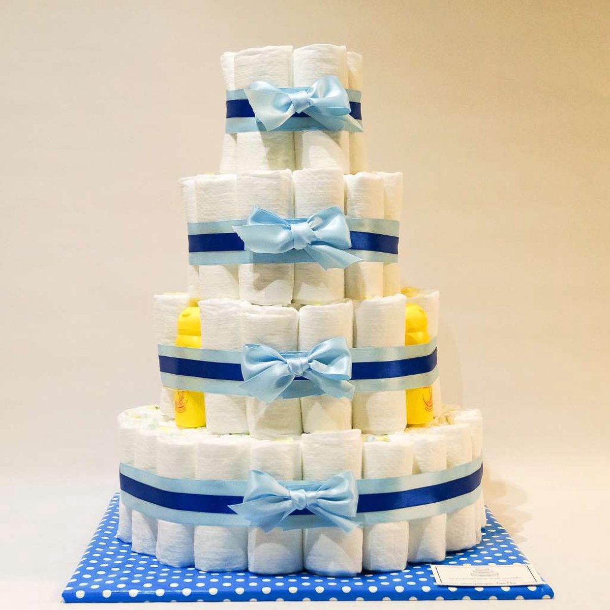 Goedkoopste Pampertaart - luiertaart - jongen - 4 laags - blauw - mini Zwitsal 98 luiers maat 3