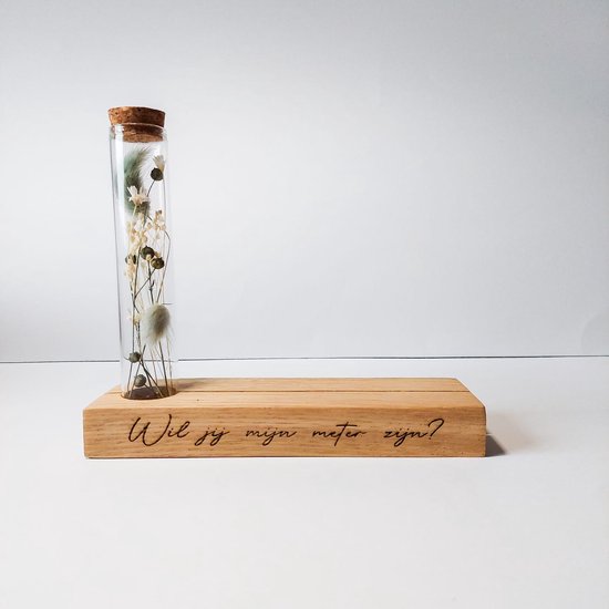 Memory shelf- beukenhouten fotohouder - kaarthouder - geschenkenset, houten houder met persoonlijke gravure en buisje gevuld met droogbloemen