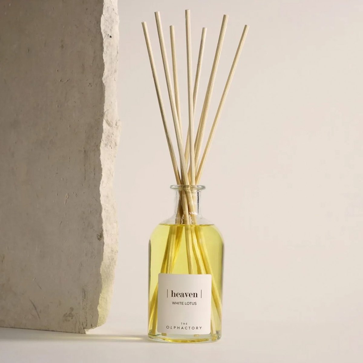 The Olphactory - XL 250 ml - Luxe Geurstokjes - Diffuser #heaven - tropisch white lotus