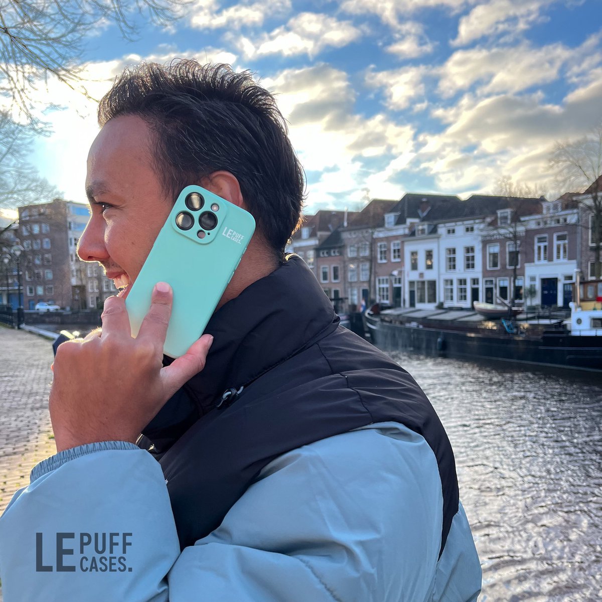 Le Puff Cases – Telefoonhoesje in Groen – Phone Case - Hoesje geschikt voor Apple iPhone 15