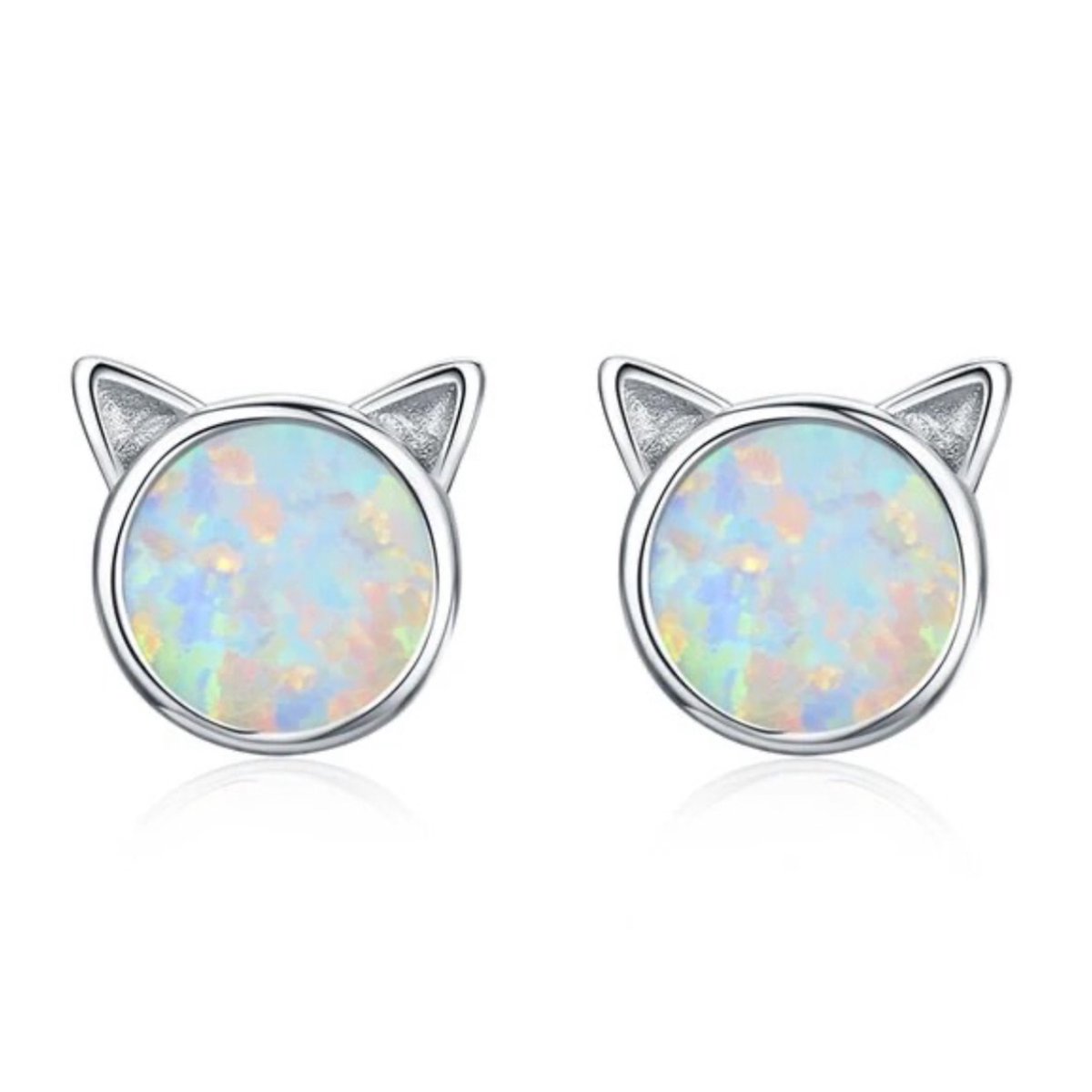 Poezelig - Zilveren Oorbellen - Kat- Kattenkopje met fonkelende Opaal - Kado Idee - Katten Liefhebber