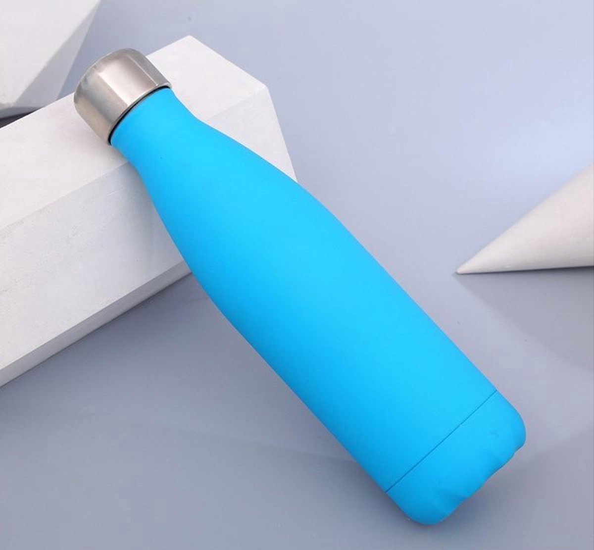 Finnacle - Neem je water mee in stijl met de 500ML Blauwe Thermosfles - RVS - Perfect voor onderweg!