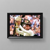 Carlos Alcaraz Ingelijste Handtekening – 15 x 10cm In Klassiek Zwart Frame – Gedrukte handtekening – Tennis - Wimbledon - Roland Garros