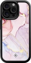 Casimoda® hoesje - Geschikt voor iPhone 15 Pro Max - Marmer roze paars - Effen telefoonhoesje met lensbescherming - TPU - Backcover - Paars