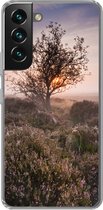 Geschikt voor Samsung Galaxy S22 hoesje - De heide bij zonsopgang - Siliconen Telefoonhoesje