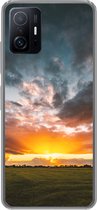 Geschikt voor Xiaomi 11T Pro hoesje - Zonsondergang boven een weiland in Nederland - Siliconen Telefoonhoesje