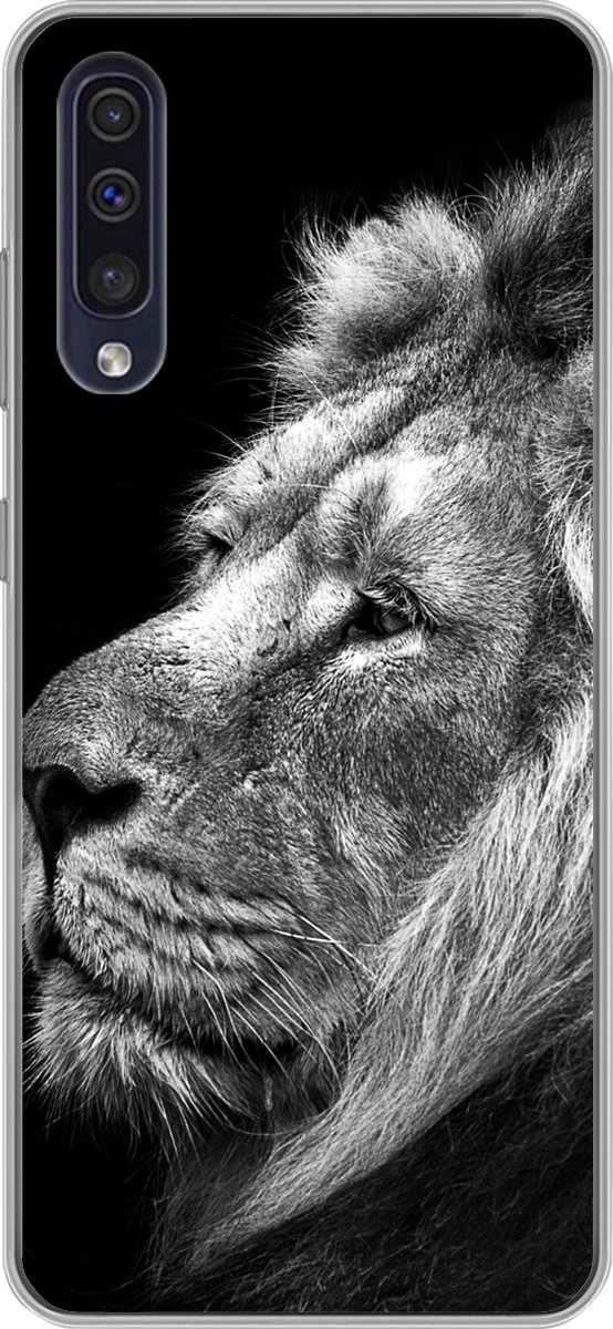 Telefoonhoesje Geschikt voor Samsung Galaxy A30s hoesje - Leeuw tegen zwarte achtergrond in zwart-wit - Siliconen Telefoonhoesje Telefoonhoesje