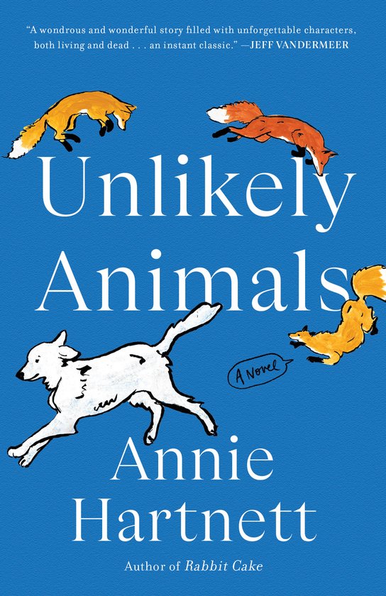 Couverture de livre avec le titre 'Unlikely Animals' et des illustrations de renards et d'un chien en train de courir.