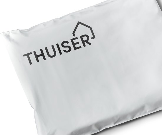 Witte verpakking met het zwarte THUISER logo.