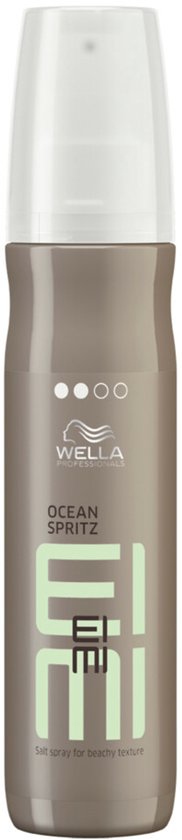 Spray salin Wella Professionals EIMI Ocean Spritz dans une bouteille marron avec un bouchon blanc.
