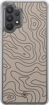Casimoda® hoesje - Geschikt voor Samsung Galaxy A32 4G - Abstract Lines - 2-in-1 case - Schokbestendig - Geometrisch patroon - Verhoogde randen - Bruin/beige, Transparant
