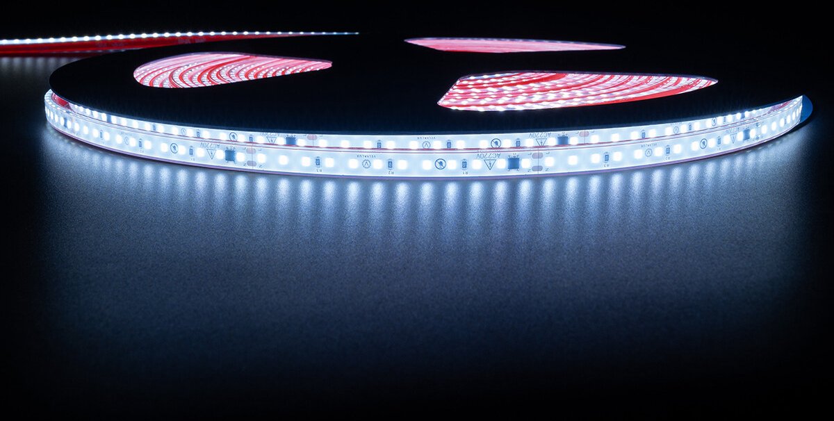 Velvalux LED Strip - Velvalux - 20 Meter - Helder/Koud Wit 6000K - Dimbaar - Waterdicht IP67 - 38400 Lumen - 2400 LEDs - Directe Aansluiting op Netstroom - Werkt zonder Driver