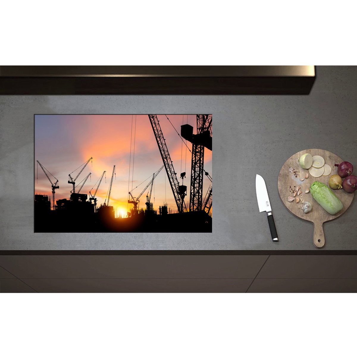 Inductieplaat Beschermer - Bouwplaats met Hijskranen met Zonsondergang - 75x50 cm - 2 mm Dik - Inductie Beschermer - Bescherming Inductiekookplaat - Kookplaat Beschermer van Wit Vinyl