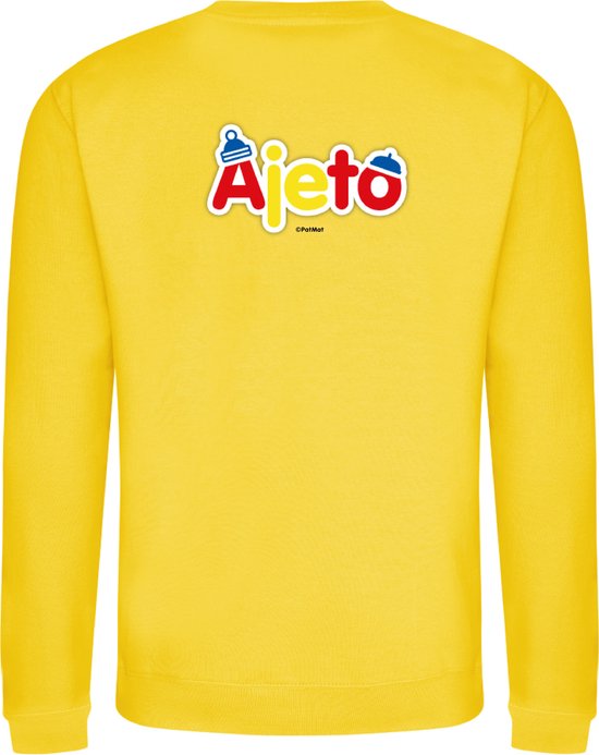 Gele sweater met de tekst 'Ajeto' in felle kleuren op de rug.