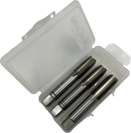 Set van vier M12 M-taps met schroefdraad in een open witte plastic opbergdoos.