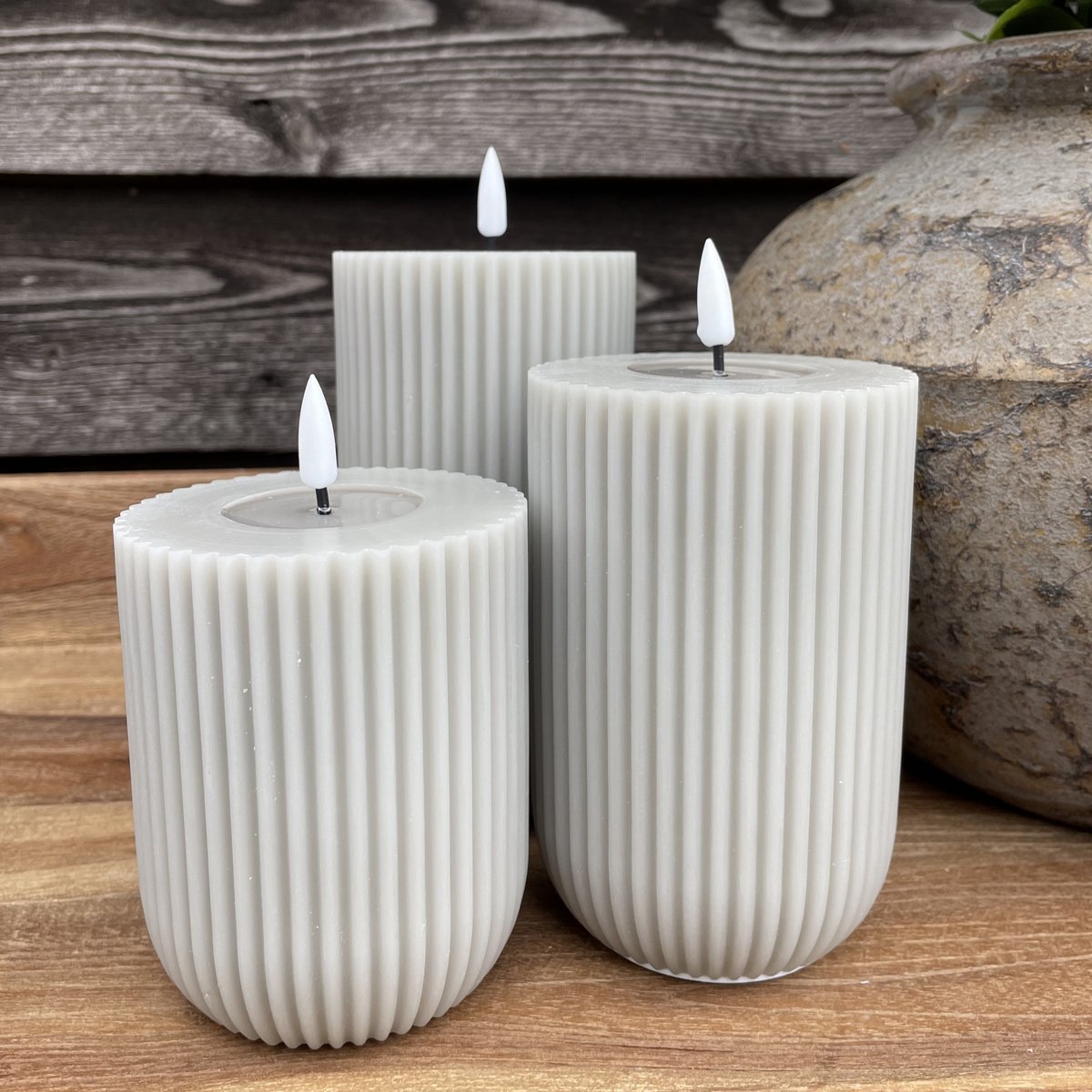 Deluxe Homeart LED Ribbelkaars Solid Stripe Set van 3 Zand 8x15cm, 8x12,5cm 8x10cm
