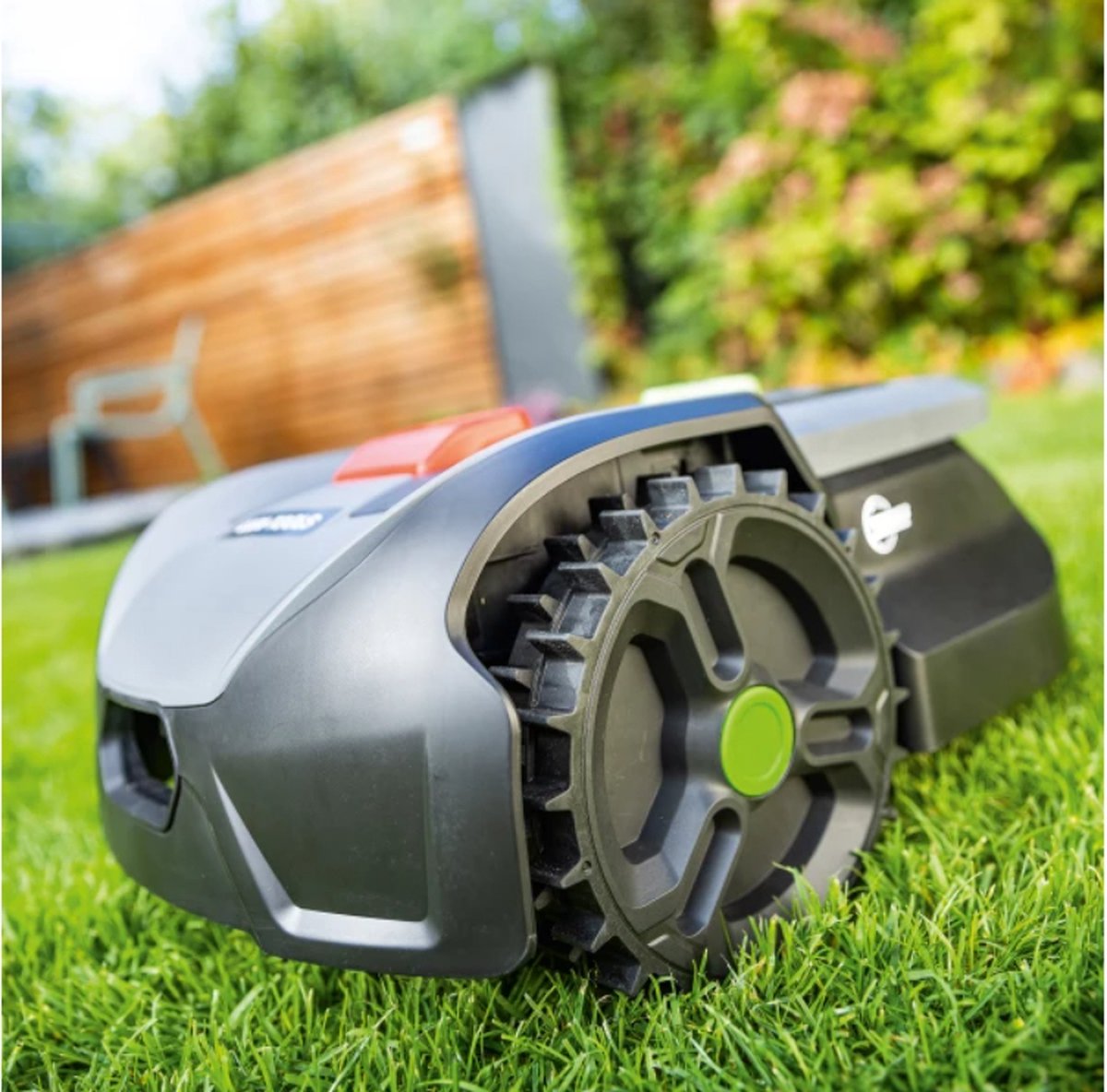 Afbeelding 3 van LUX-TOOLS Robotmaaier - A-RMR-300-24 - 300 m²