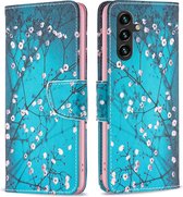 Blauw bloemen bloesem - book case hoesje - Telefoonhoesje geschikt voor Samsung Galaxy A35