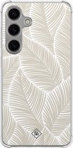 Casimoda® hoesje - Geschikt voor Samsung Galaxy S24 - Palmy Leaves Beige - Shockproof case - Extra sterk - TPU/polycarbonaat - Bruin/beige, Transparant