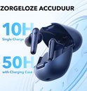 Donkerblauwe oordopjes met "ZORGFELOZE ACCUDUUR" en "10H Single Charge", "50H with Charging Case".