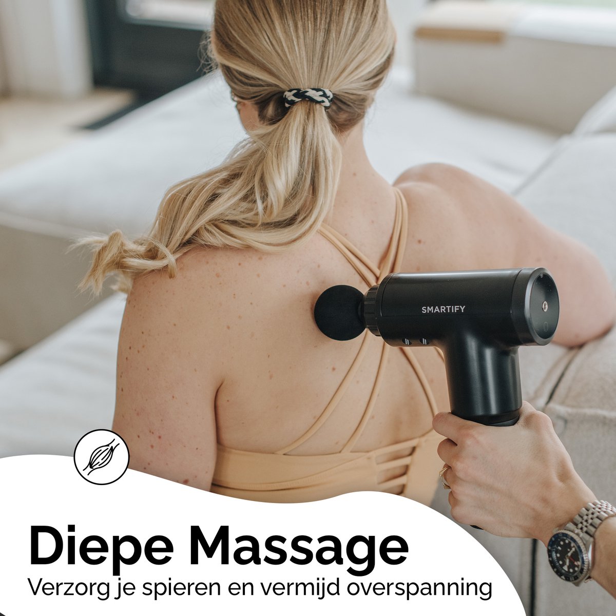 Afbeelding 2 van SMARTIFY® Massage Gun - Professioneel Massage Pistool - Draadloos Massage Apparaat met 6 Opzetstukken en Koffer - Krachtige Spierontspanning - Ideaal voor Sport en Relax