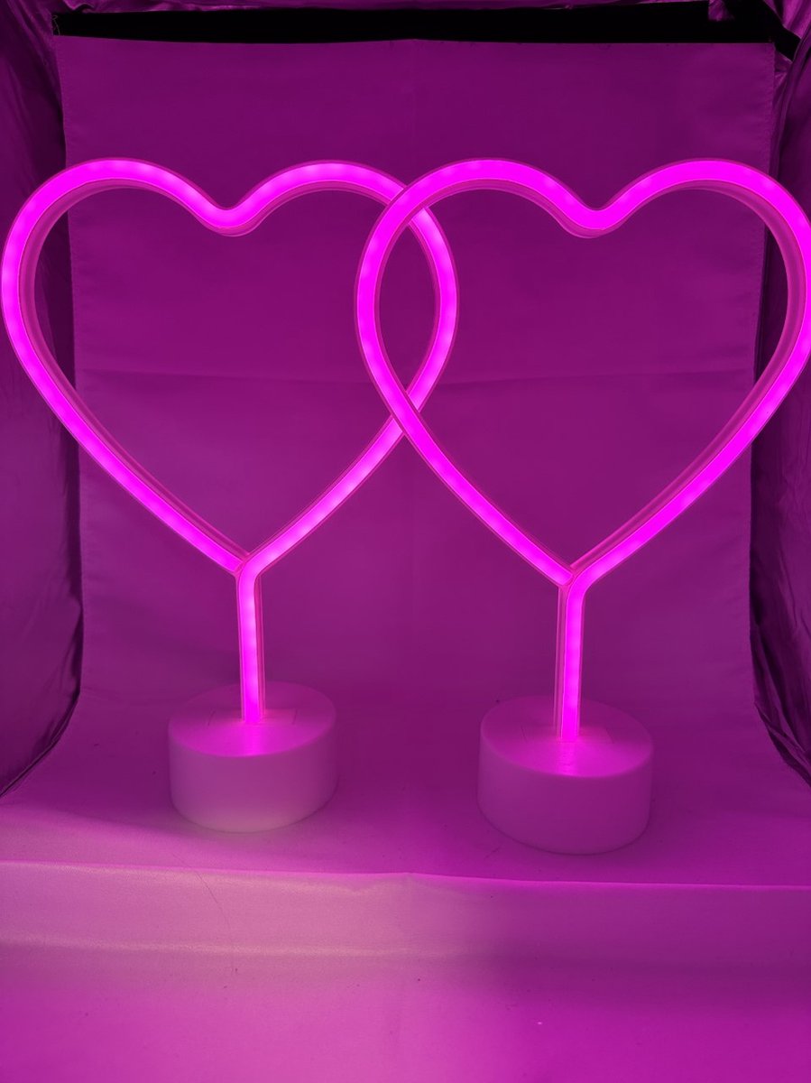 LED hart met neonlicht - Set van 2 stuks - roze neon licht - hoogte 29.5 x 20 x 8.5 cm - Werkt op batterijen en USB - Tafellamp - Nachtlamp - Decoratieve verlichting - Woonaccessoires