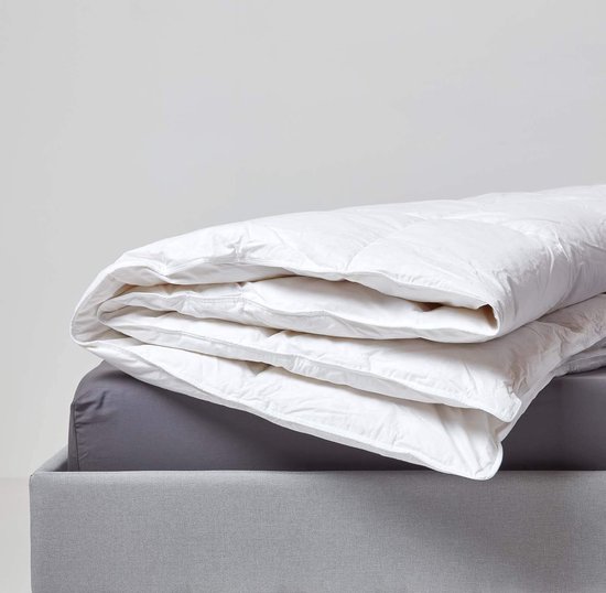 Homescapes Size 13.5 Tog Duvet Cover, Premium White Goose Down Duvet Cover, 100% Cotton Anti Dust Mite & Down Resistant Fabric, Anti Allergenic, Washable Home Winter Quilt