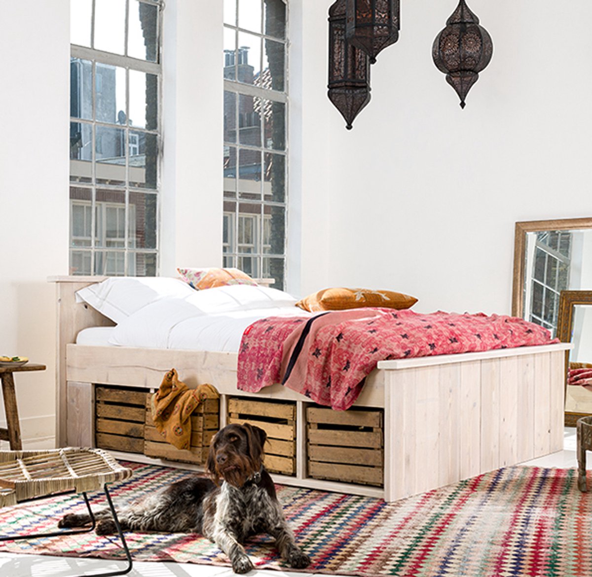 Steigerhouten bed met fruitkistjes 180 cm x 220 cm