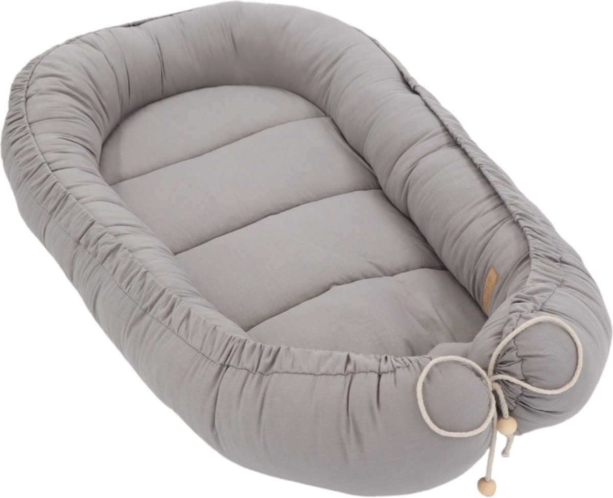 Bol.com Soosie - Babynestje - Grijs - BOHO Collectie - Oeko-Tex Gecertificeerd - Veilig & Ecovriendelijk - 90x50 cm aanbieding
