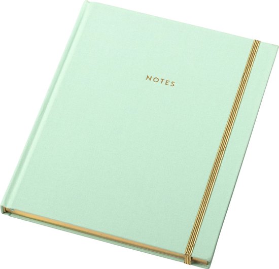 Lichtgroen notitieboek met de tekst 'NOTES' in goudfolie en een gouden elastische band.