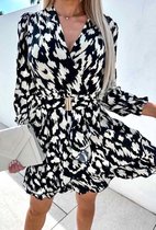 Leopard omslag jurk - Zwart/wit - Overslag jurkje met luipaard print - Met taille riem - Zomerjurk - Stretch - Dierenprint - Jurk voor vrouwen - Kleding voor dames - One-size - Een maat