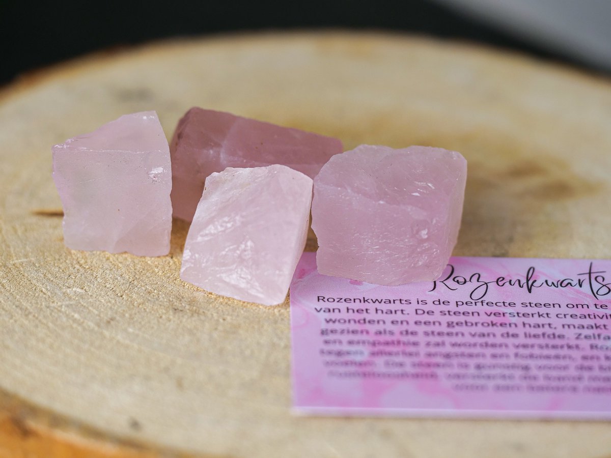 Rozenkwarts ruwe steen - edelstenen - Perfect cadeau voor vrouwen- Inclusief uitleg - Spiritueel - Rosequartz - Liefde - Connectie - Trauma - Healing - Gebroken Hart - Verlies - Verdriet - 100% NATUURLIJK