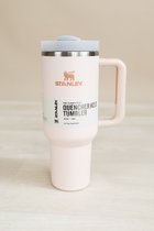 Stanley Flowstate Quencher 40oz - Drinkbeker - Drinkfles - Tumbler Met Rietje - Thermosbeker - Handvaten - 1200ML - Thermosfles - RVS Fles - licht-Roze-Cup To Go - Deksel - Koffie To Go - Ijskoffie Beker -smoothie-