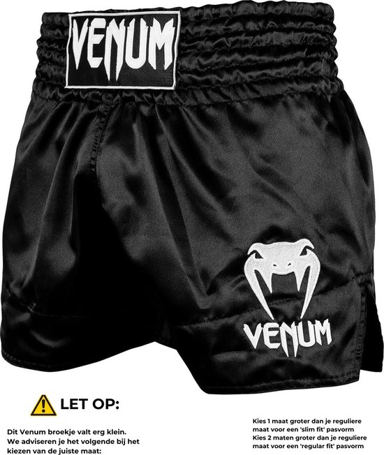 Venum Muay Thai Shorts Classic Zwart met wit - L