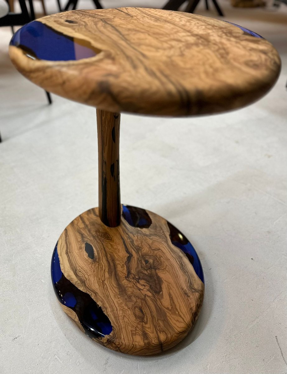 Arka Woods - Olijf hout Bijzettafel - Isabelle