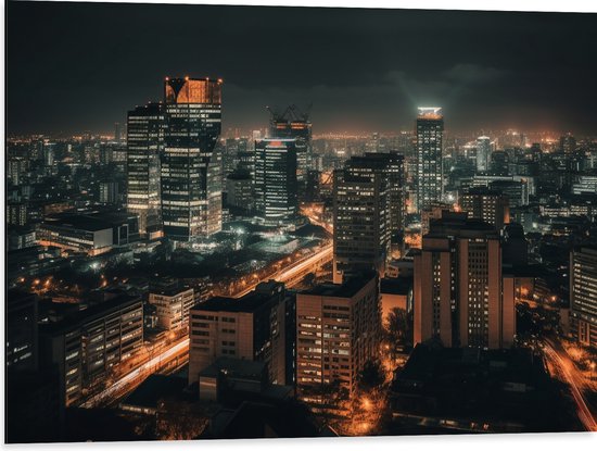 Dibond - Stad - Gebouwen - Lichten - Avond - Donker - 80x60 cm Foto op Aluminium (Met Ophangsysteem)