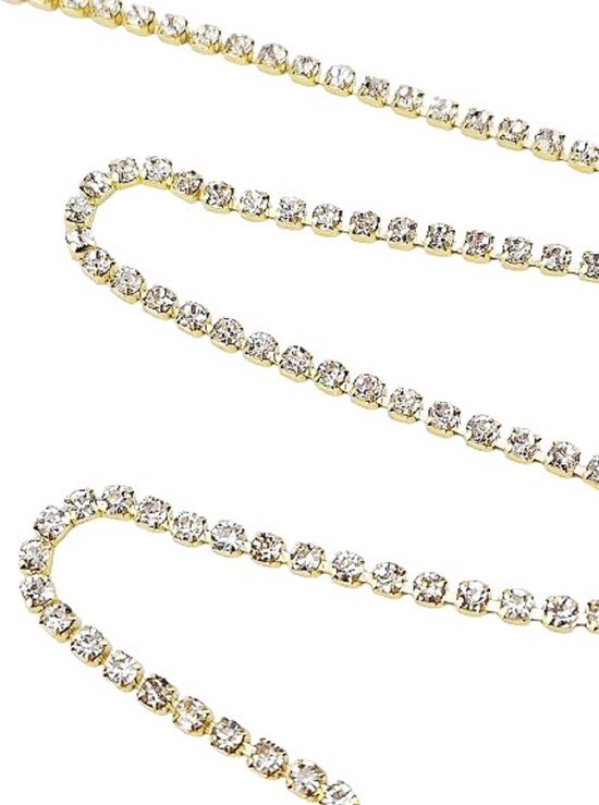Gouden strass lint met heldere stenen op een witte achtergrond.