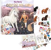 Miss Melody paarden stickerboek dress me up around the world met stickers