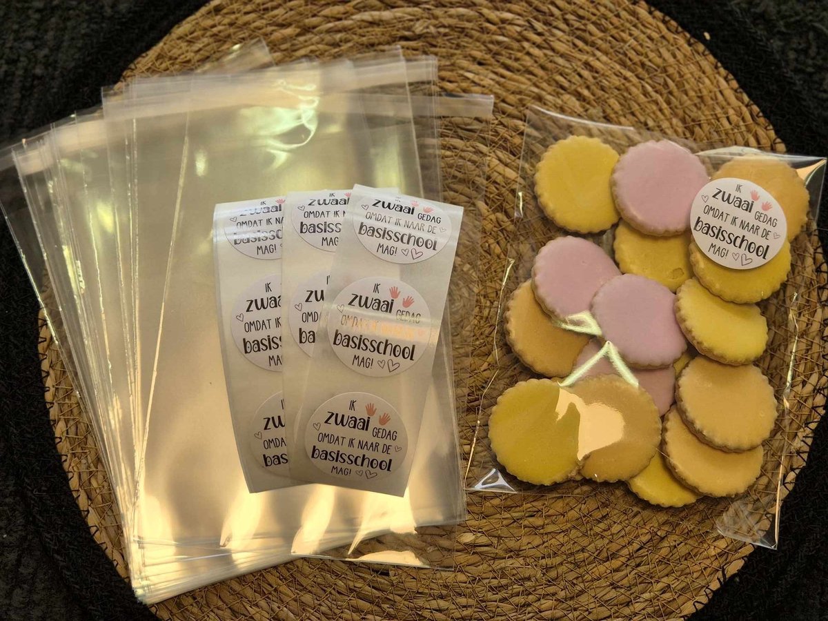 25 Uitdeelzakjes / Traktatie zakjes + 25 Stickers Ik zwaai gedag - Roze - Basisschool - School traktaties - Cellofaan zakjes - Transparant - Snoep zakje | Peuterspeelzaal - Kinderopvang - Uitdelen - Afscheid