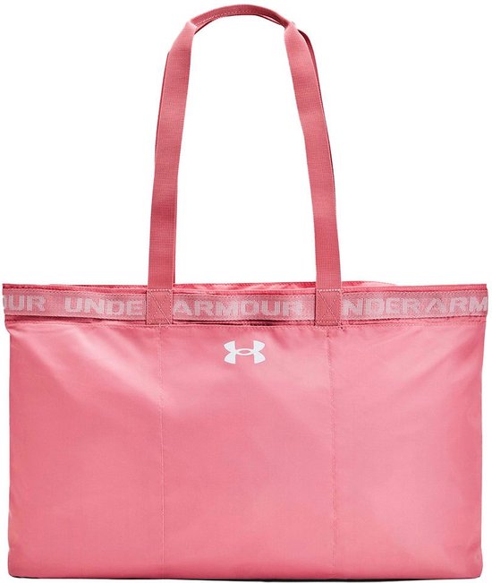 Roze tas van Under Armour met logo en textuur band met merknaam.