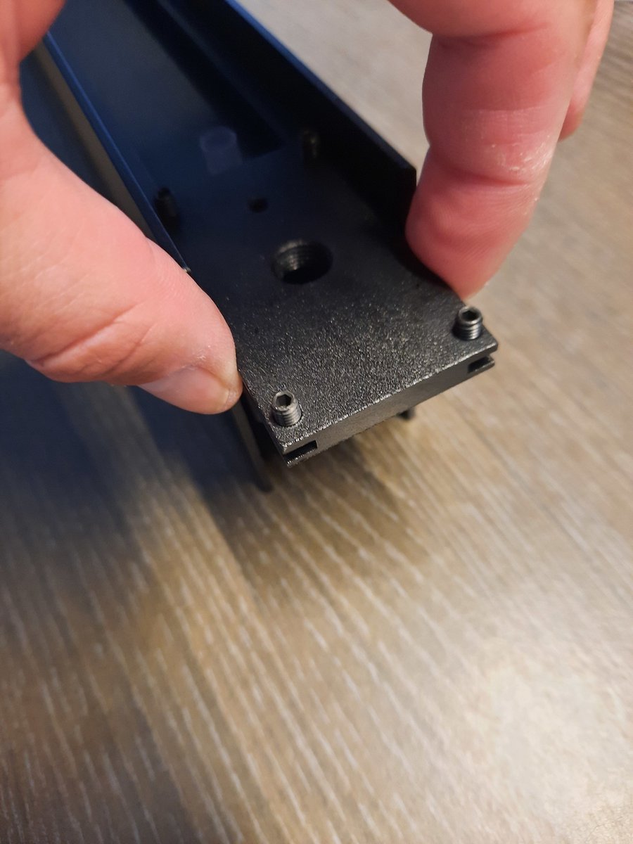 in-lijn connector met metalen koppelplaatje voor monofase gelakt railprofiel