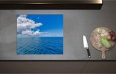 Inductieplaat Beschermer - Blauwe Oceaan met Bewolkte en Open lucht - 60x52 cm - 2 mm Dik - Inductie Beschermer - Bescherming Inductiekookplaat - Kookplaat Beschermer van Zwart Vinyl