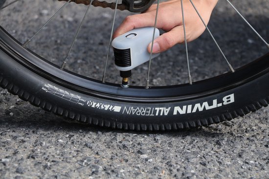 Flextail - Tiny Bike Pump - Bandenpomp - Lucht Compressor met Presta Ventiel van Flextail — afbeelding 2