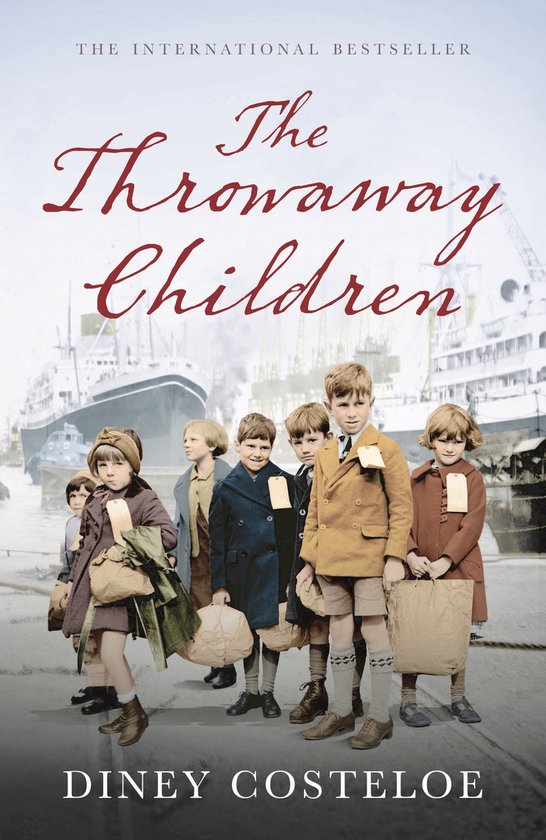 Boek 'The Throwaway Children' door Diney Costeloe. Kinderen met schooltassen in bruine en blauwe kleding voor een haven met schepen.